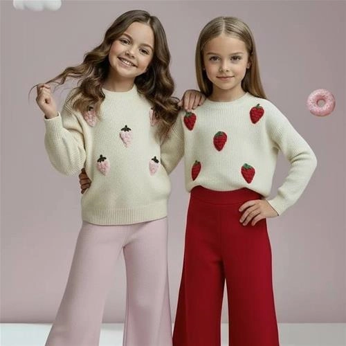 ست بلوز وشلوار بافت طرح توت فرنگی کد 3323